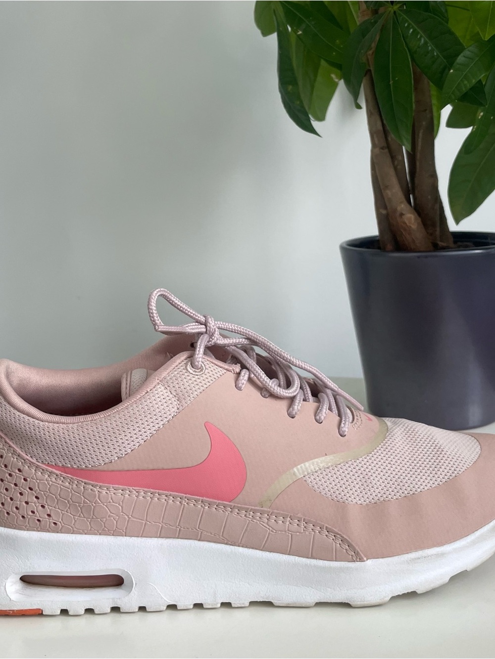 Women Size 9 Nike Air Max Thea Pink Oxford Shoes